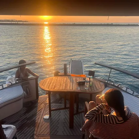 Xanquete Hotel en barco *